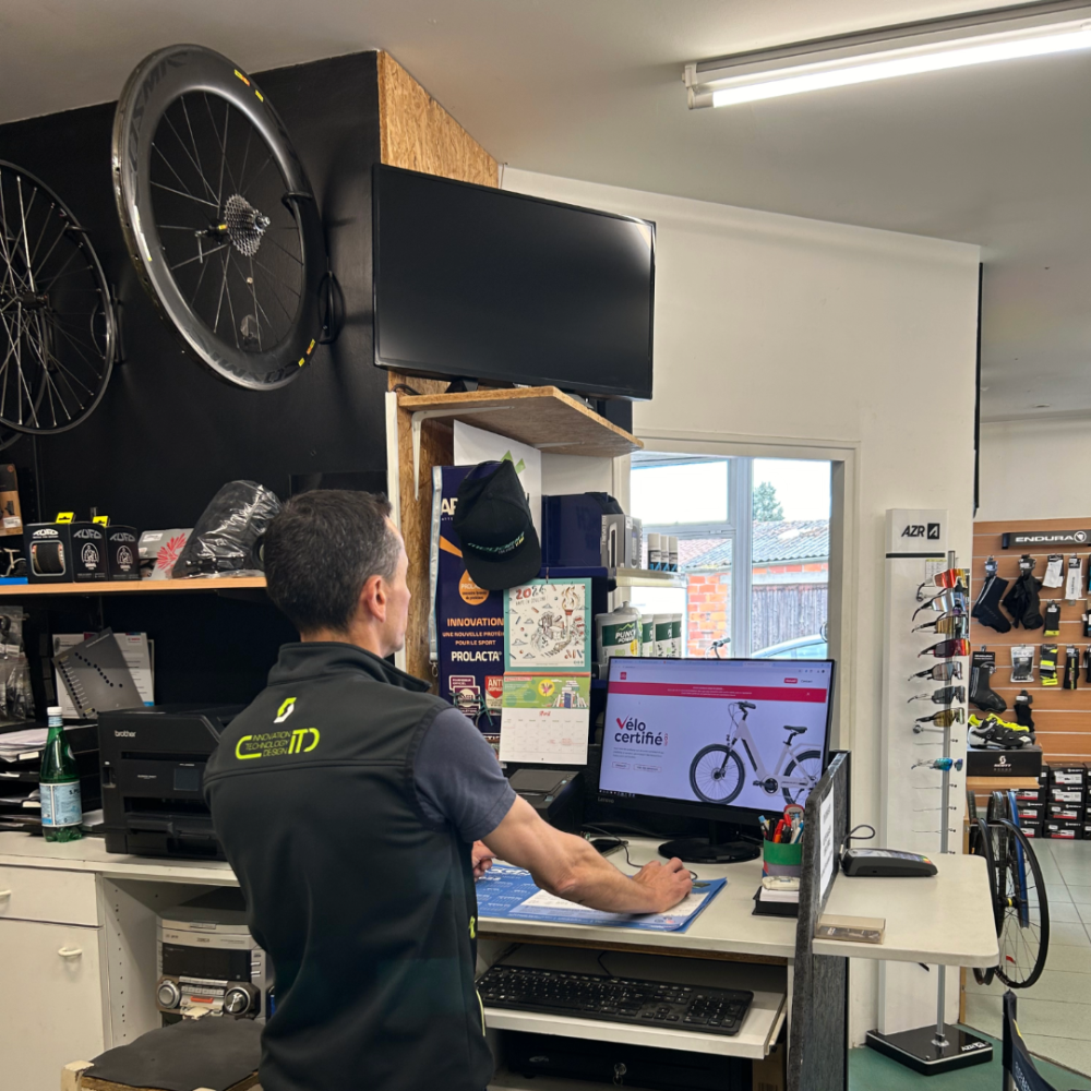 Mickaël DUVACHER, vélociste indépendant et gérant de Vélo Styl' à Montaigu en Vendée